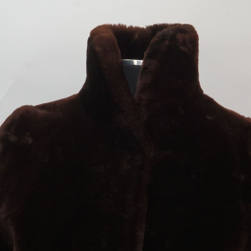 WOMENS FUR LABEL AUTHORITY COAT